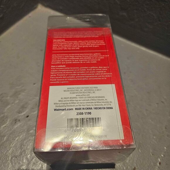 Wilton Combo Cutter Multi Cutting Tool Brownies Cookies Sandwiches Double Heart - Picture 3 of 3